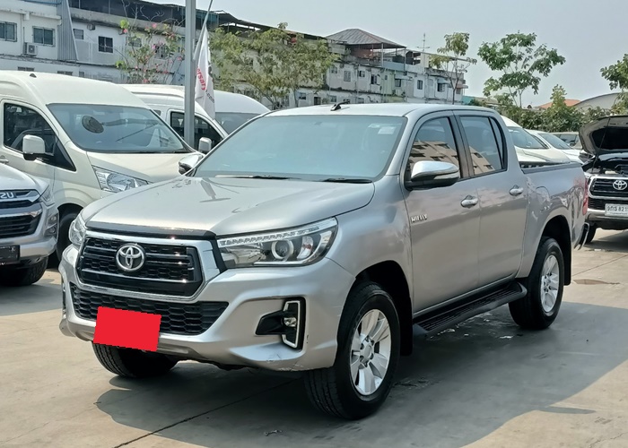 TOYOTA Hilux