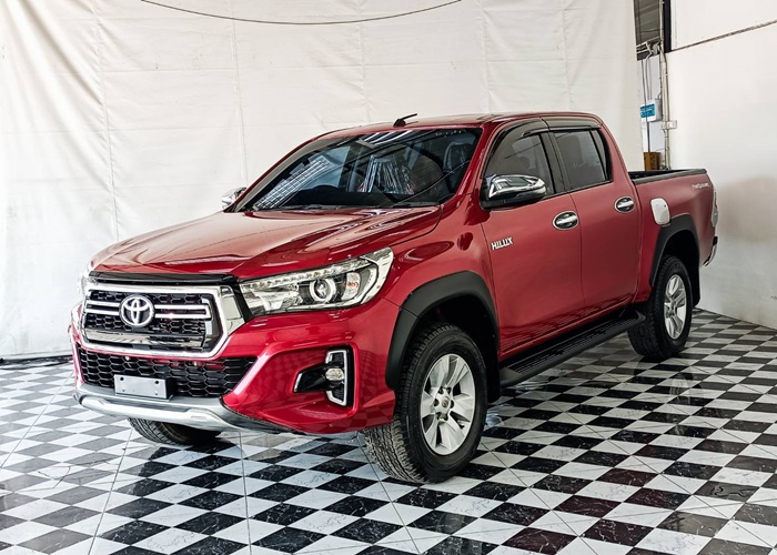 TOYOTA Hilux