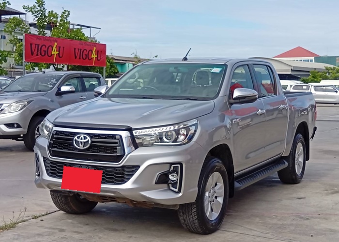 TOYOTA Hilux