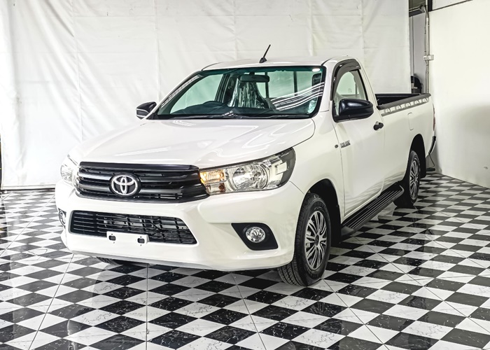 TOYOTA Hilux