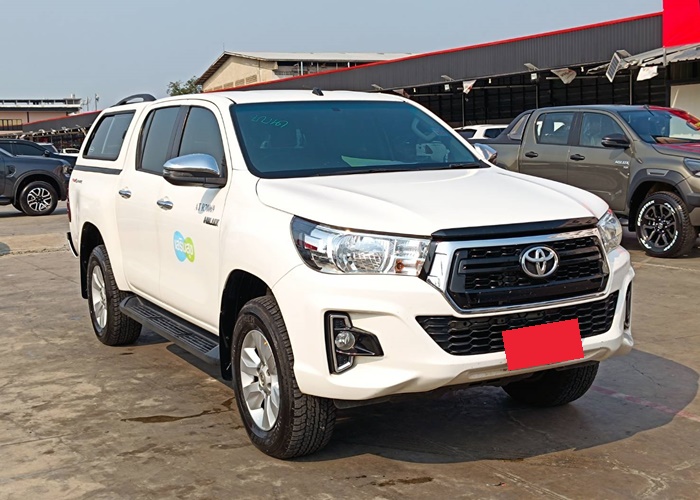 TOYOTA Hilux