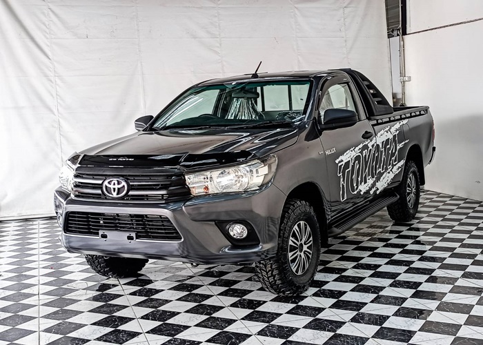 TOYOTA Hilux