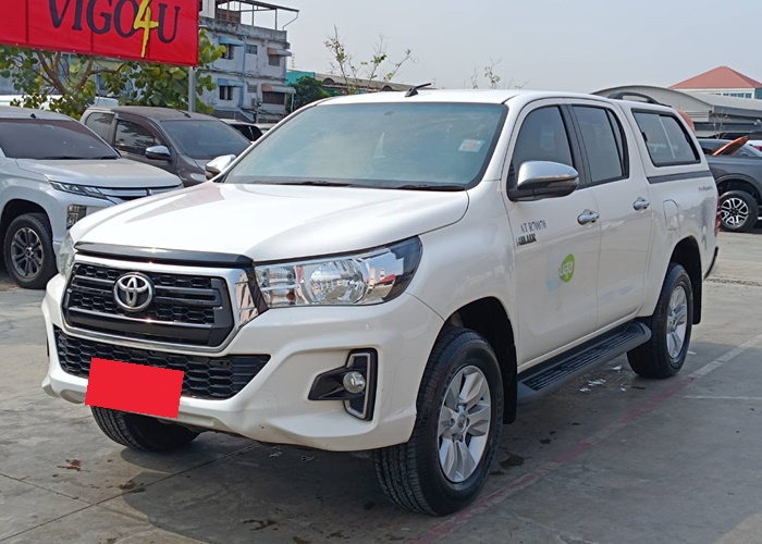 TOYOTA Hilux