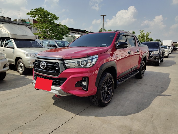 TOYOTA Hilux