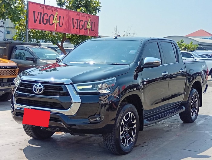 TOYOTA Hilux