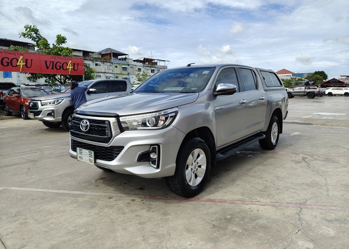 TOYOTA Hilux