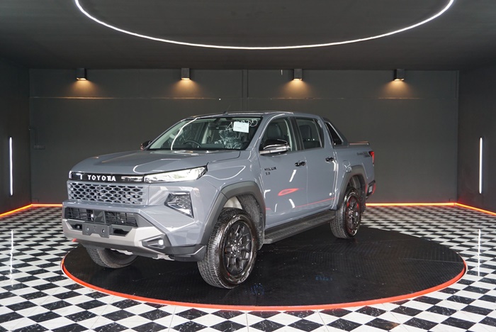 TOYOTA HILUX TRAVO OVERLAND
