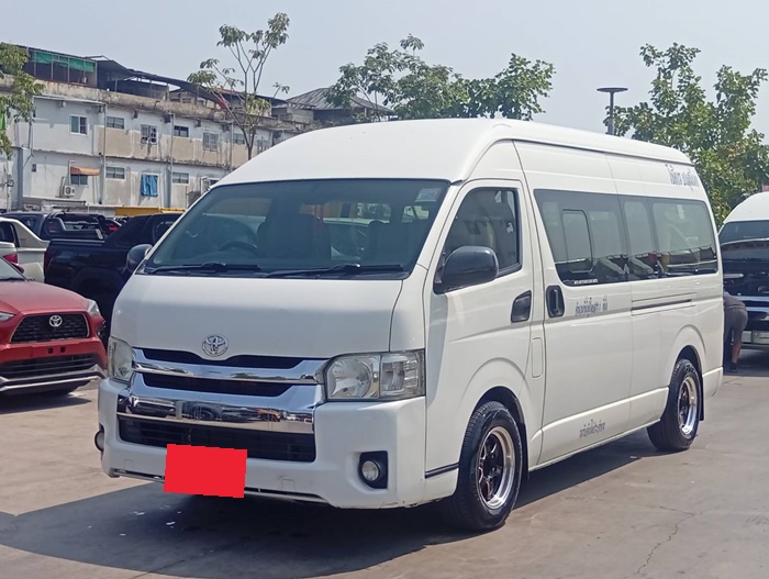TOYOTA COMMUTER