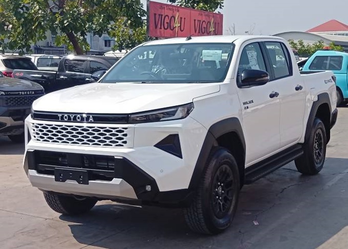 TOYOTA HILUX TRAVO 4TREX