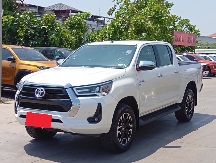 TOYOTA Hilux