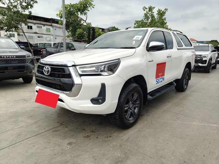 TOYOTA Hilux