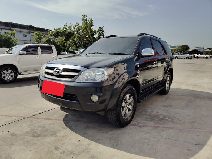 TOYOTA Fortuner