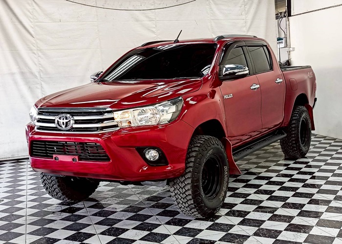 TOYOTA Hilux