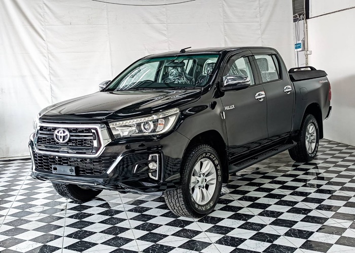 TOYOTA Hilux