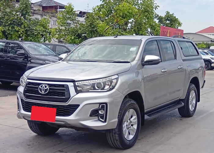 TOYOTA Hilux