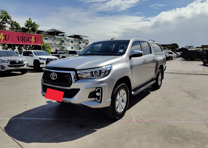 TOYOTA Hilux
