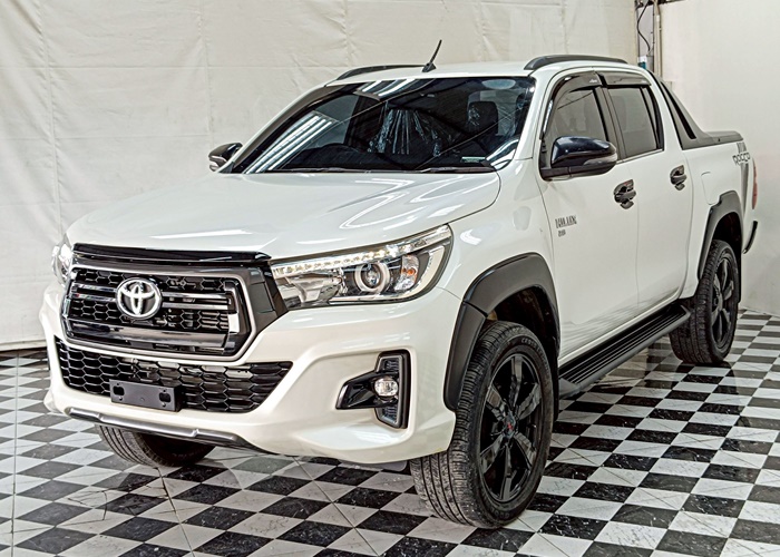 TOYOTA Hilux