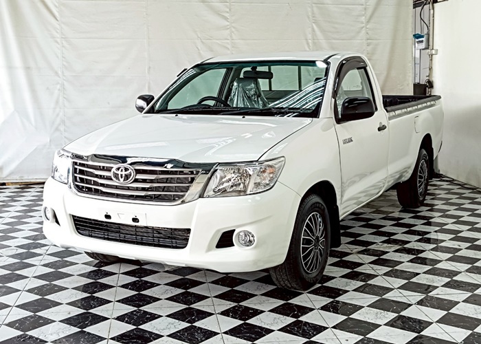 TOYOTA Hilux