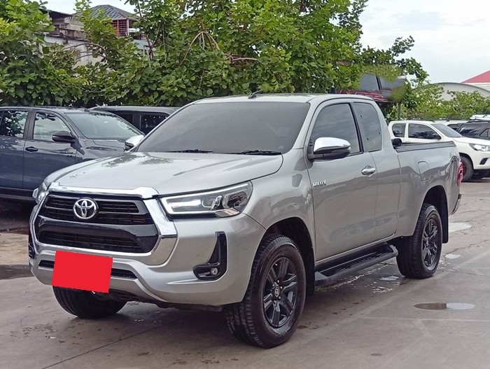 TOYOTA Hilux