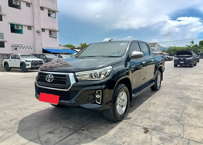 TOYOTA Hilux