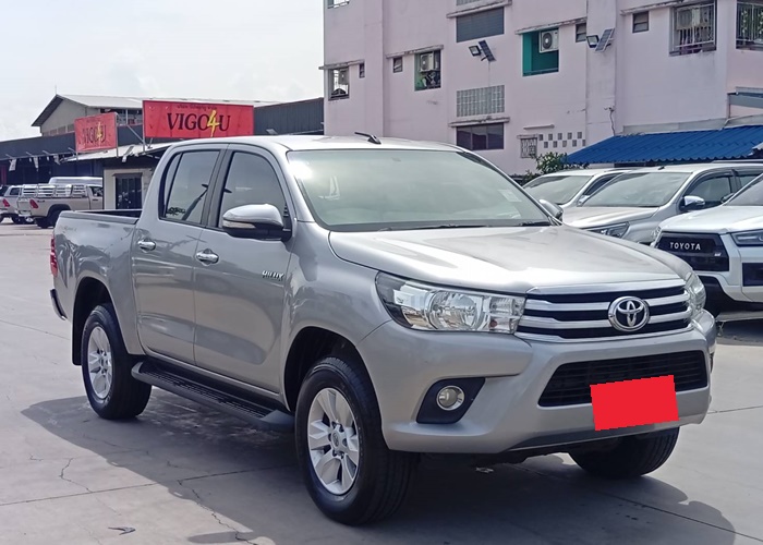 TOYOTA Hilux