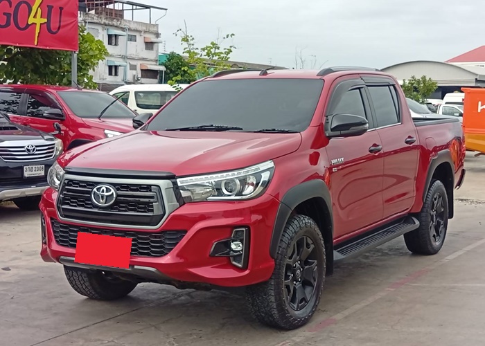 TOYOTA Hilux