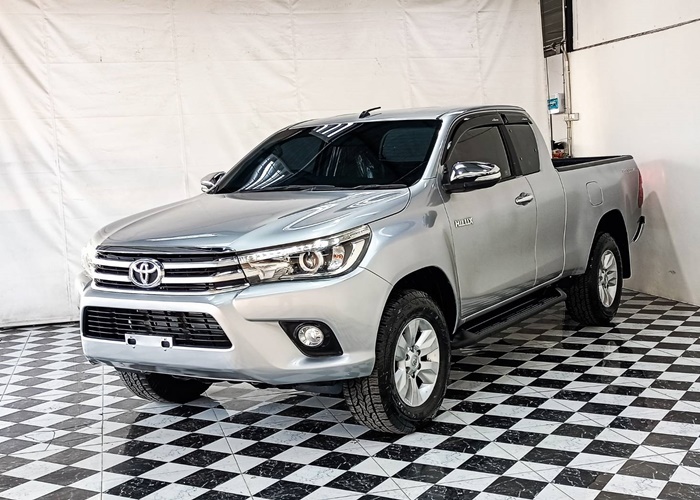 TOYOTA Hilux