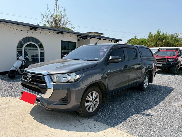 TOYOTA Hilux