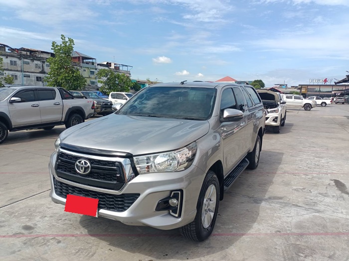 TOYOTA Hilux