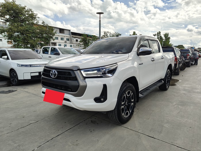 TOYOTA Hilux