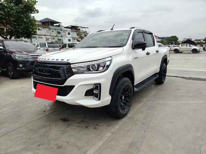 TOYOTA Hilux