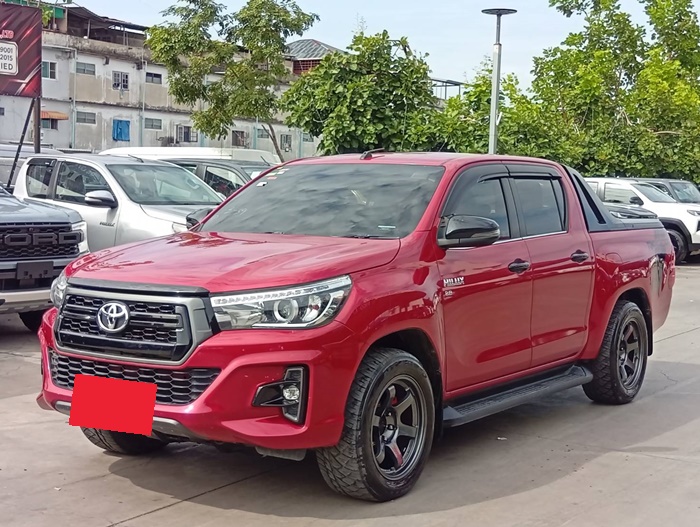 TOYOTA Hilux