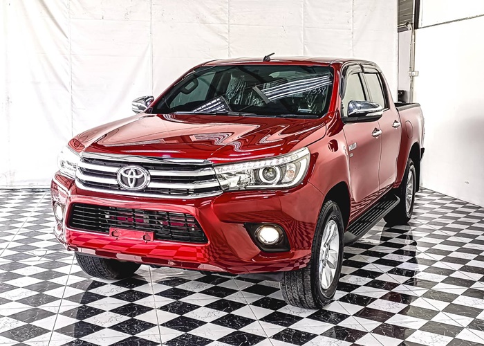 TOYOTA Hilux