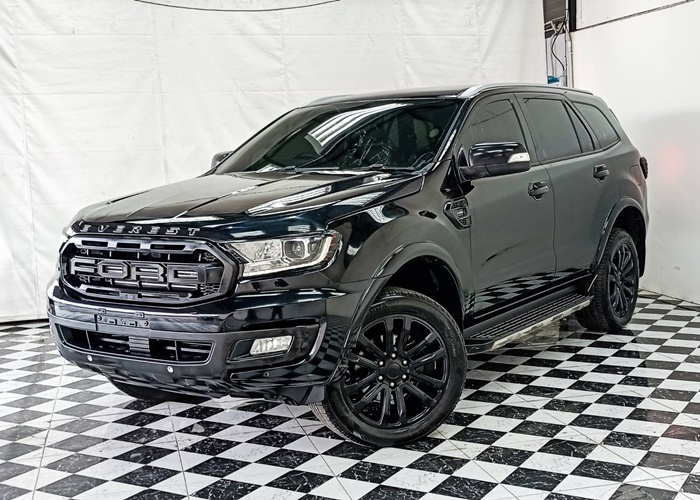 FORD EVEREST.