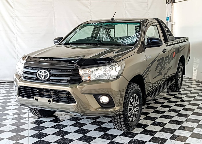 TOYOTA Hilux