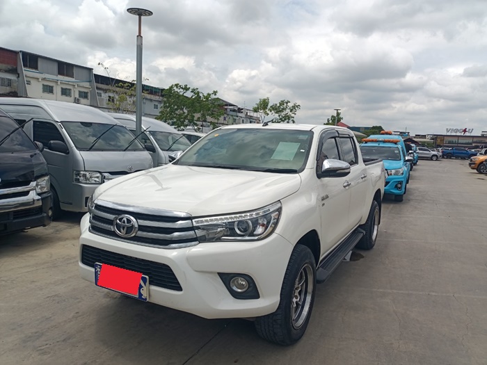 TOYOTA Hilux