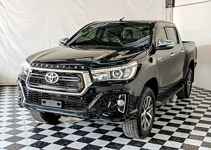 TOYOTA Hilux