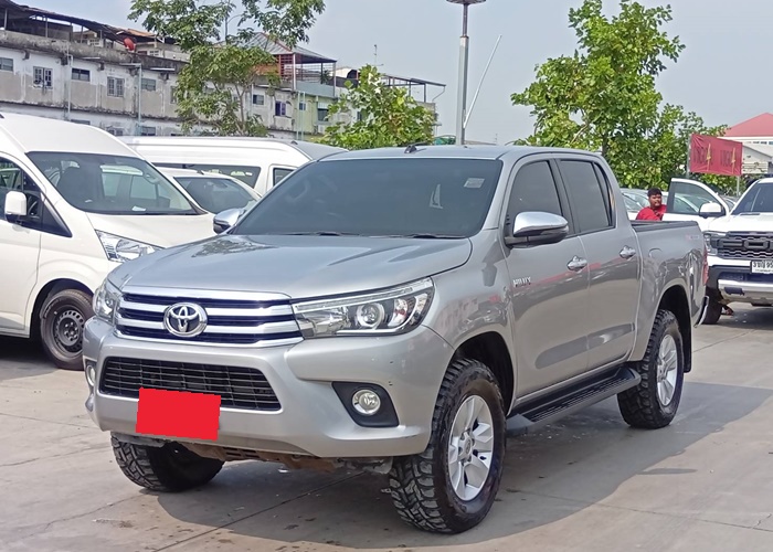 TOYOTA Hilux
