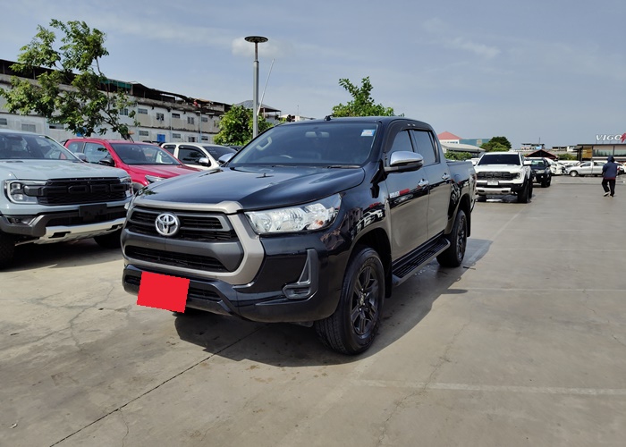 TOYOTA Hilux