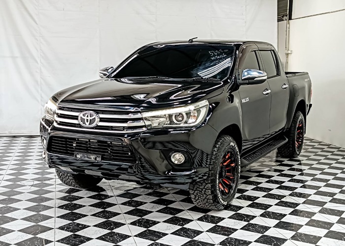 TOYOTA Hilux