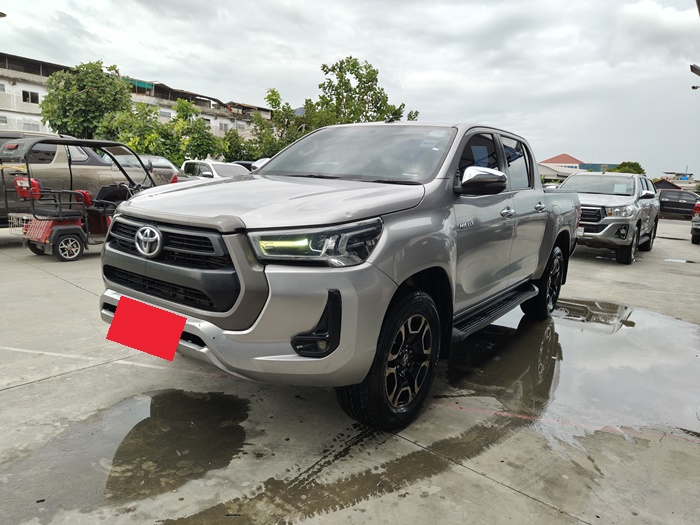 TOYOTA Hilux