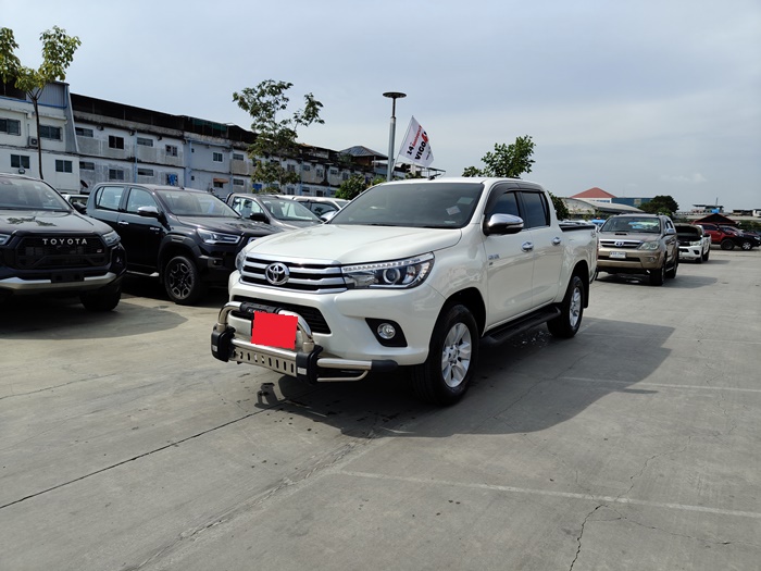 TOYOTA Hilux