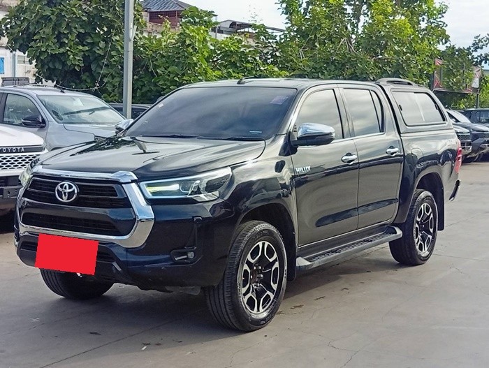 TOYOTA Hilux