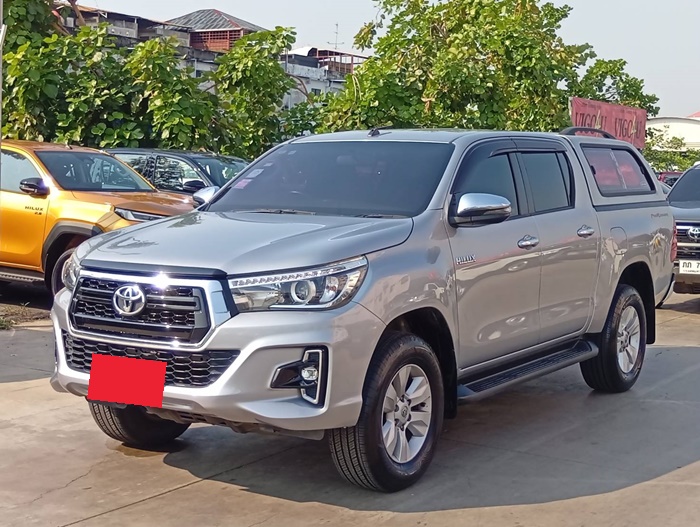 TOYOTA Hilux