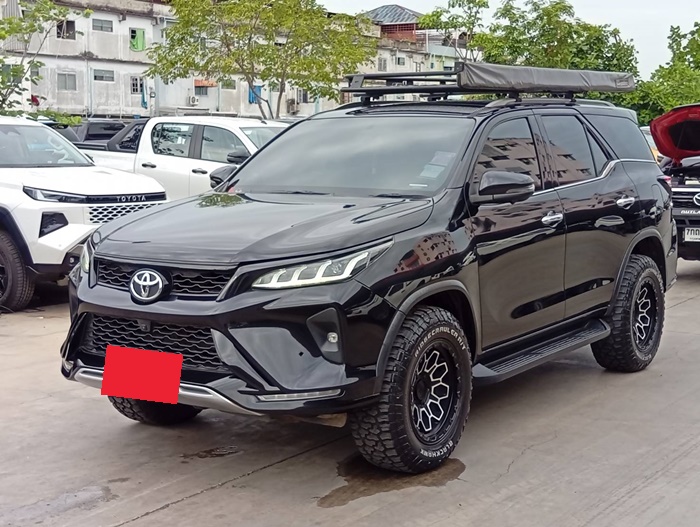 TOYOTA Fortuner