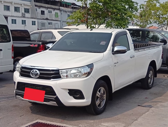 TOYOTA Hilux