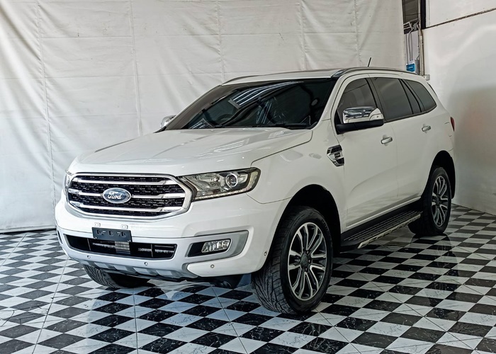 FORD EVEREST.