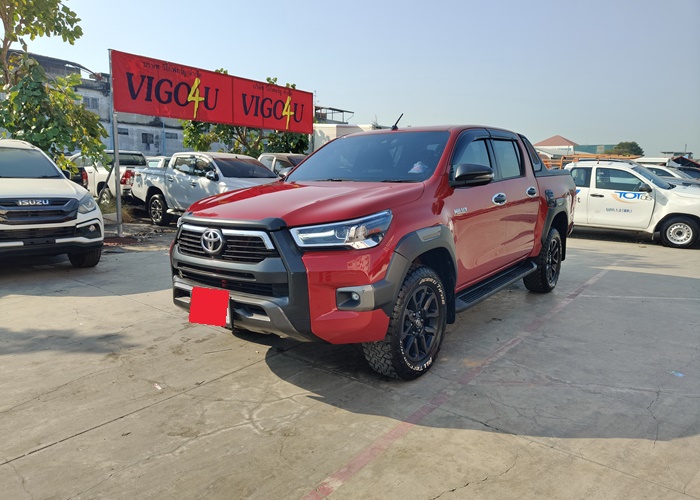 TOYOTA Hilux