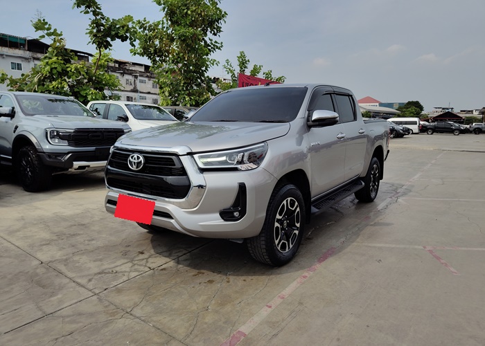 TOYOTA Hilux