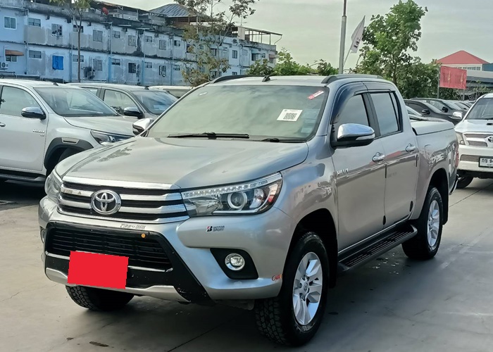 TOYOTA Hilux